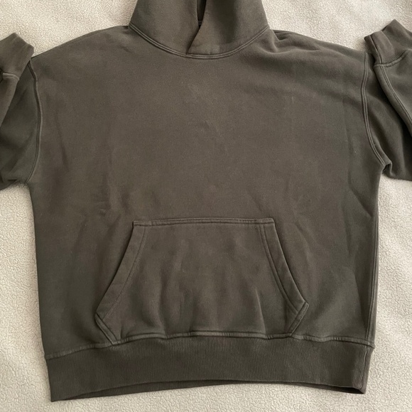 A&F Essential Popover Hoodie in Moss/Olive - Picture 2 of 5